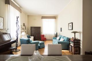 BRERA Luxurious Elegant Bright Suite Downtown - 6
