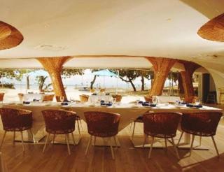 Lara's cozy room @Tambuli Resort - 4