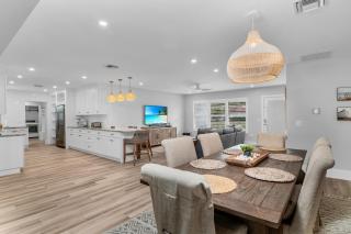 Luxury Golf-View Oasis with Heated Pool Quiet Marco Island Location - 2
