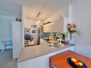 Le Colony - Cannes - 7