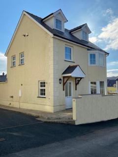 2 Headland Place Aberporth (Beautiful sea views, 1 min walk to beach) - Aberporth - 2