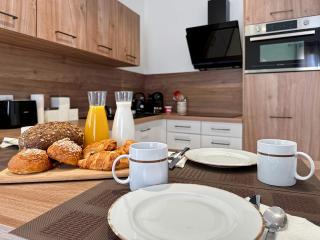 Tivoli 4 - Renovated 2 bedrooms appartment, Monaco Border, 5mn from Casino Monte Carlo - 1