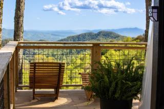 Tranquility Luxe Dome - Hot Tub & Luxury Amenities - Swiss - 7