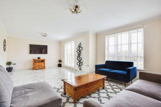 Modern 5 Bedroom House with Free Parking. Only 30 mins to Bond Street - Stanmore - 8