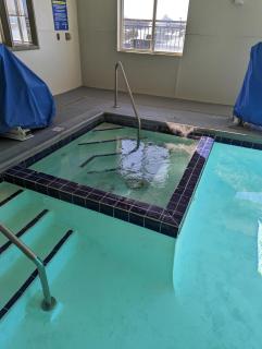 Days Inn & Suites by Wyndham Castle Rock - Castle Rock - 2