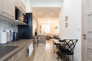 Charming Flat, Steps from Castle - Historic Part - Bratislava - 1