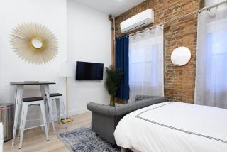 62-2B NEW Prime UES W D in unit - New York - 5