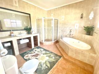 Franschhoek Mountain Escape - 1