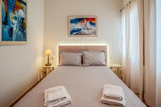 In Heart of Old Town w. Venetian Port Views - 7