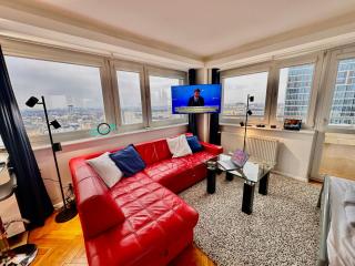 SAWA 6 metro fast WiFi 70'TV panorama HBO, Netflix, Dsiney+ - Varsavia - 7