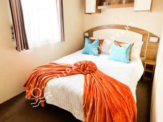 Homely 3 bed - Sleeps 8 @ Seal Bay, Selsey - Chichester - 6