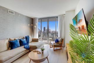 Amaizing Pool Infinity View w Balcony Gym - Hallandale Beach - 8