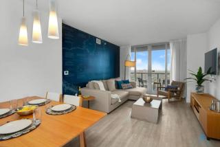 Infinite View and Balcony with Pool, Gym, Near Beach - Hallandale Beach - 9