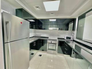 Two Bedroom Apartment in Business Bay with Canal and Pad View - 5