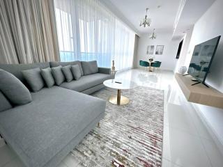 Two Bedroom Apartment in Business Bay with Canal and Pad View - 0