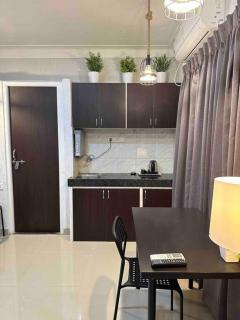 The Swing: Private Studio Room in Koregaon Park - Pune - 3