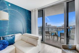 Balcony with View, Pool, Gym, Near Beach - Hallandale Beach - 2