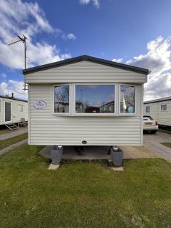 3 Bed Caravan - Sleeps 8 - Pet friendly Parking - 3