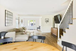Beautifully Renovated Beach House Near Pine Point - Scarborough - 9