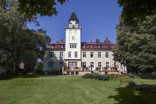 Pałac Nieznanice Zabytek Gościnny ze SPA - Nieznanice - 1