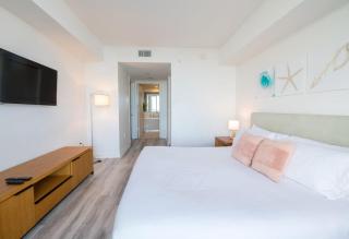 Infinite View Balcony & Pool Gym Near Beach - Hallandale Beach - 1