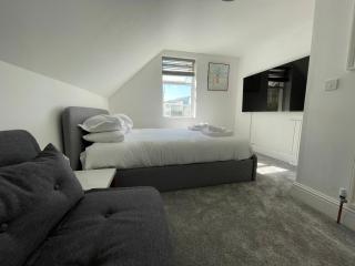 The Rocks - Sun Decked Duplex & Cliff Side Jewel - 8