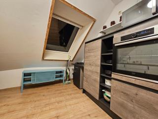 Ideal für Monteure Apartment mit 3 Schlafzimmer für bis zu 6 Personen mit Küche, Waschmaschine, Bad, WiFi, Flat TV usw - Delitzsch - 5