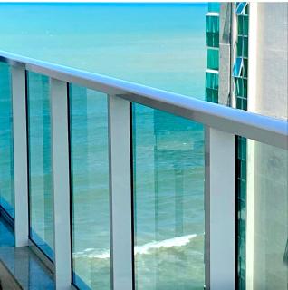 Apto NOVO BEIRA MAR Praia do Morro vista mar e montanha com 120m 3 qtos Ed Elegance limitado a 8 hóspedes independente da idade - 0