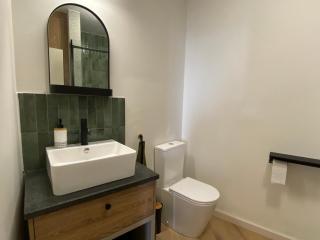 Brand new gem with breathtaking views of Cape Town - 3