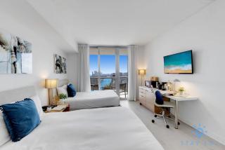 Amenities BALCONY w Stunning Views-Beachfront - Hallandale Beach - 8