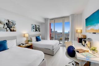 Amenities BALCONY w Stunning Views-Beachfront - Hallandale Beach - 4
