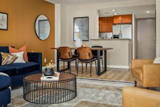 Urban Gallery Loft - King Bed - Larimer Square - 7