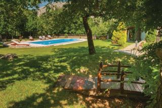 Amazing Villa In Slime, rest for mind, body and soul - Nature, garden and outside swimming pool - Slime - 4