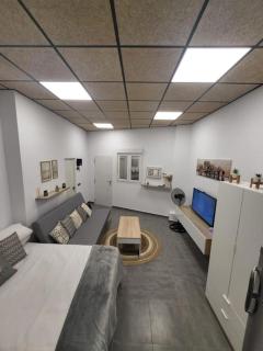 Apartamento práctico, céntrico, único y moderno. - Algodonales - 0