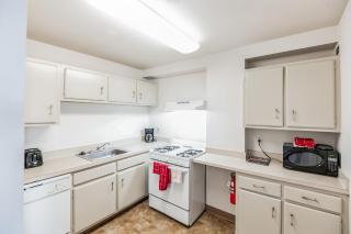 PP 1114 Beautiful Professional 1br Apt, Pool - 3