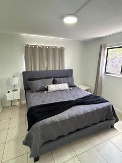 Apartment in Hollywood close to shops & beach 110 - 3