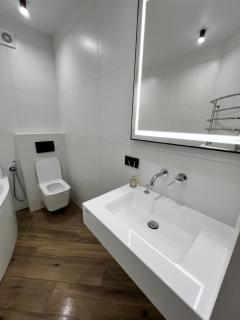 Люкс апартаменты РАЙОН АВТОВОКЗАЛА,в ЖКАрена та ЖК Great House ПОБЛИЗУ ОБЛАСНОІ ЛІКАРНІ - Rivne - 2