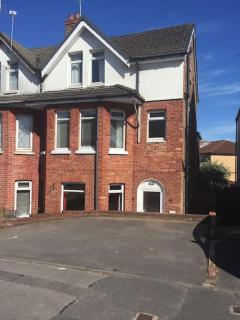 Spacious 5 Large Bedroom Victorian House - Beach 2 Miles - 9