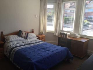 Spacious 5-Bedroom Victorian House Near Sandbanks - Sleeps 14, Parking & Garden - 6