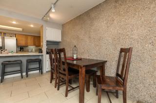Claimjumper Retreat Townhome: Pool Hot Tub, Walk to Town - 7