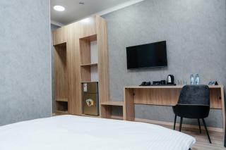 Sunrise Hotel - 1