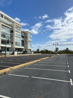 New penthouse with sunny beach view - 8