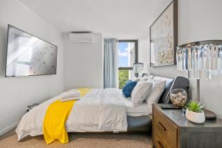 StayAU Modern 2BR Townhouse w/ pool - Oakleigh - 6
