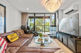 StayAU Modern 2BR Townhouse w/ pool - Oakleigh - 2