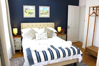 Spacious 4BR house, 2 en suites with garden & on-site parking - Maidstone - 6
