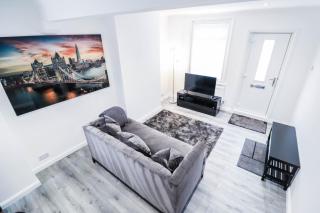 Cosy and Modern 3-Bedroom Home - Colchester - 8
