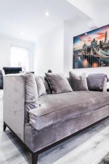 3-Bed Stylish Contractor Property! Free WiFi - Colchester - 9