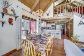 Deck and Scenic Views Munds Park Cabin! - Munds Park - 4