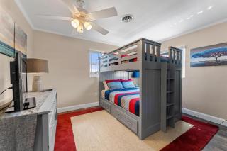 TIKI BLUE-Fun for Big Groups-Near Beach, Hot Tub, Heated Pool - Cocoa Beach - 6