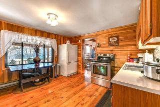 Cozy Mount Union Cabin with Fire Pit and River Access - - 1